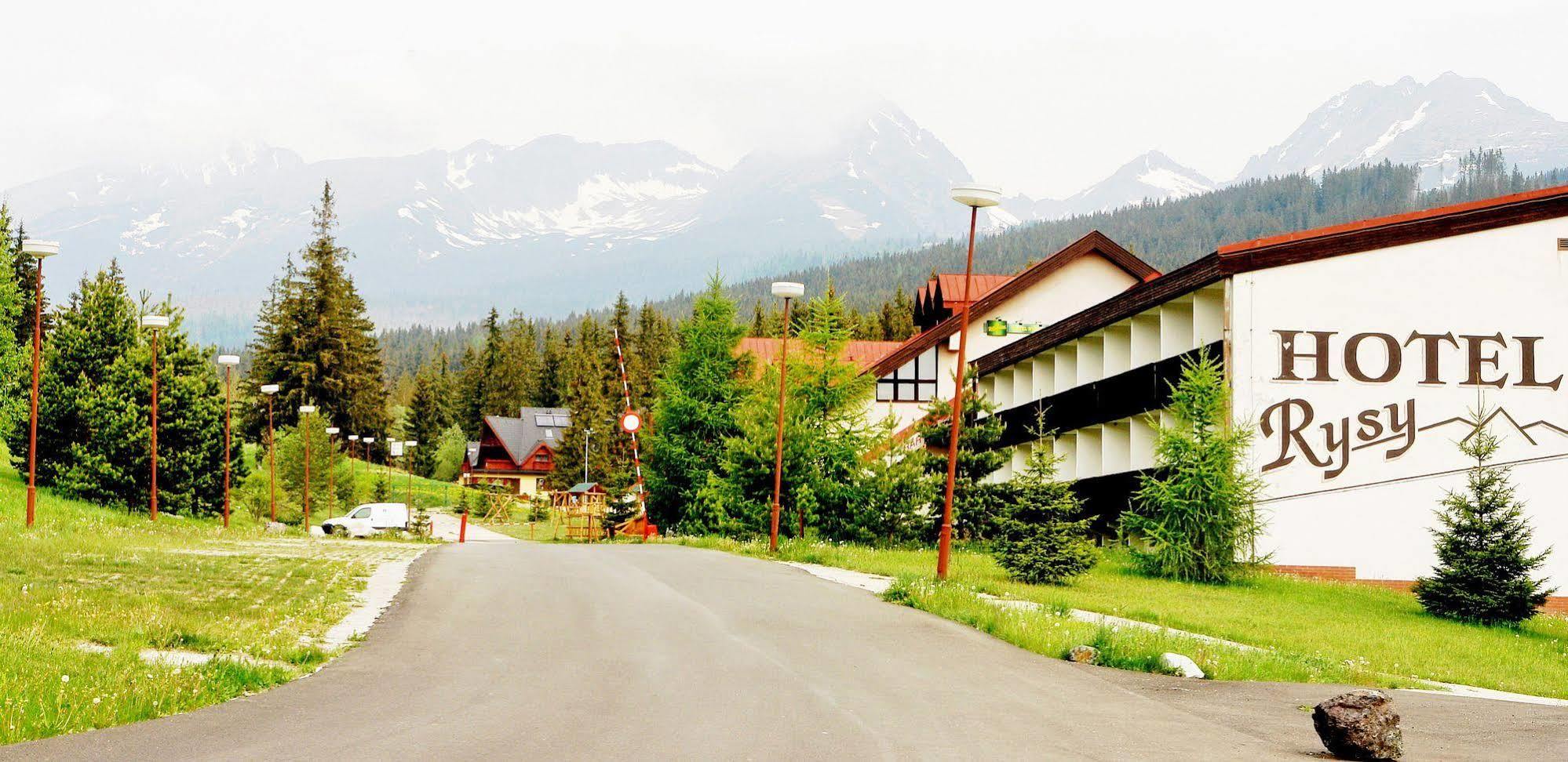 Hotel Rysy Tatranska Strba Buitenkant foto